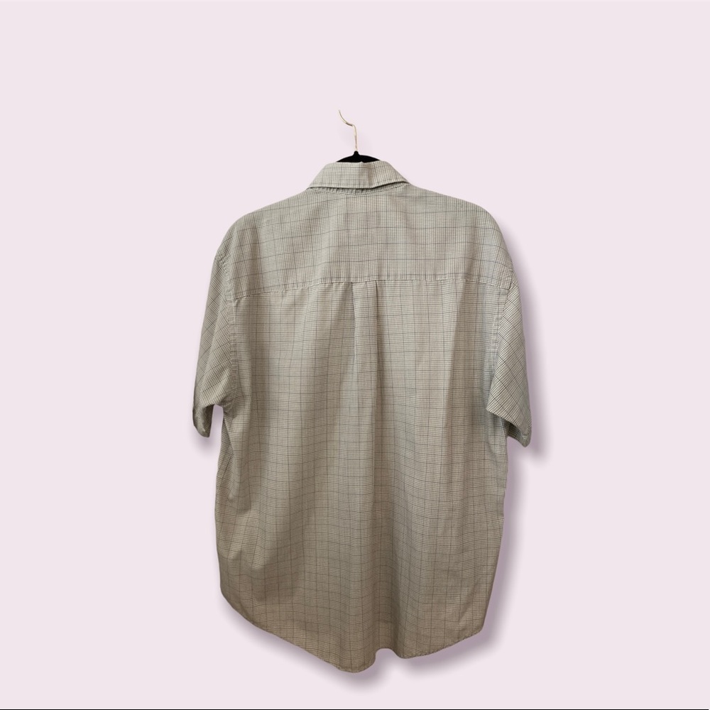 Van Heusen Button Down short Sleeves Dress Shirt Medium - Picture 2 of 6